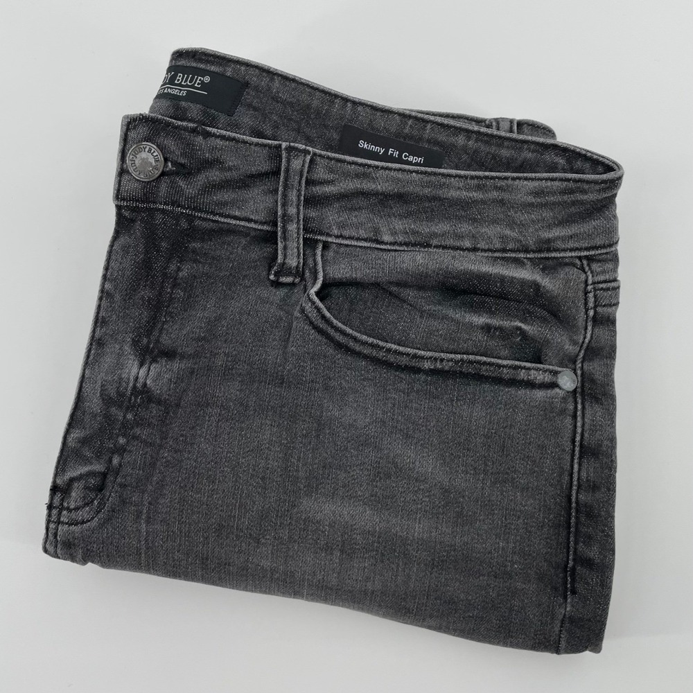 Judy Blue Skinny Fit Capri Jeans Gray Distressed High Rise Size 15/32 JB88238
